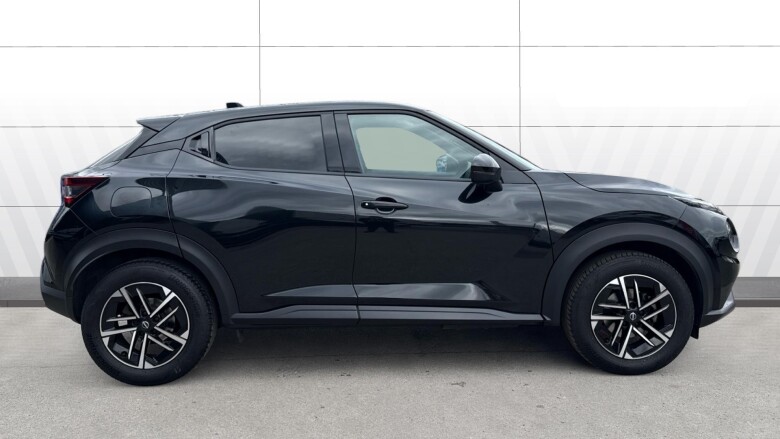 Nissan Juke 1.0 DiG-T N-Connecta 5dr DCT Petrol Hatchback